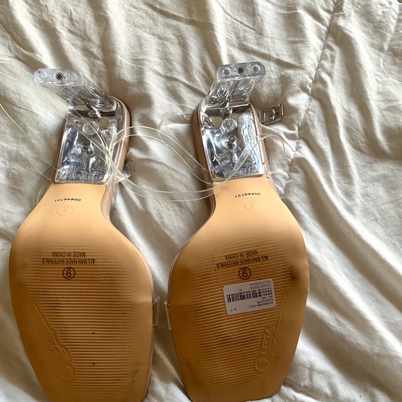 Clear heels - Picture 5 of 6